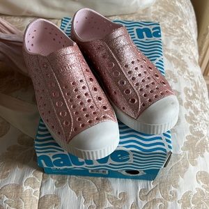 Like new native kids size 12 shoes
